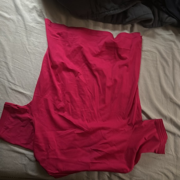 Unworn, Robert Graham pink polo, tag still on - Picture 3 of 3